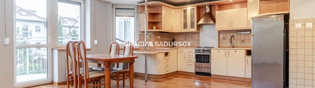 Kameralne 3 pokoje z dużym balkonem