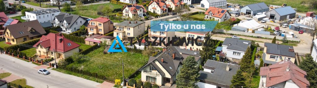 Komfortowy dom z ogrodem i garażem.