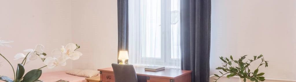 * dwa oddzielne pokoje w centrum * 2 piętro *