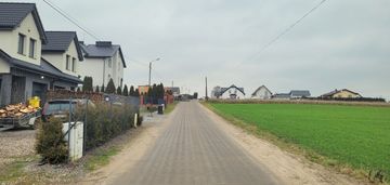 Duża, pełna słońca działka budowlana – pępowo!