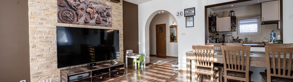 Przestronny dom w spokojnej okolicy na sprzedaż