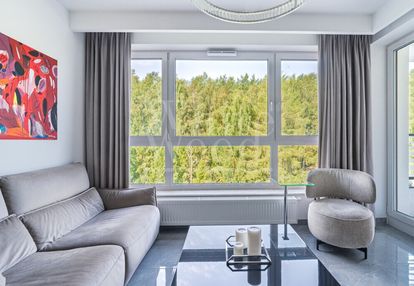 Apartament z widokiem na las, wysoki standard