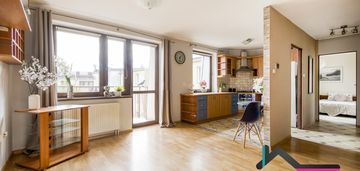 Ciche, 2 pokojowe z widną kuchnią, balkon!