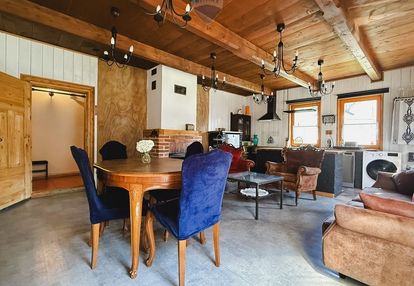 Góralska chata w centrum szczyrku