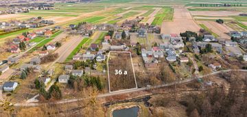 36a ; budowlana ; zalesiona ; oleśniki ; trawniki