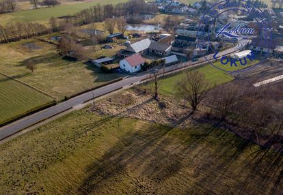 Ładna działka w otoczeniu jezior