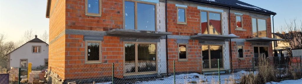 Przestronny apartament z balkonem