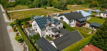 Miejska willa z basenem na rudaku