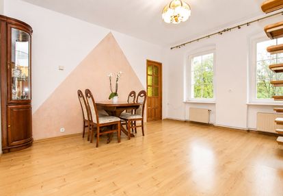 Sprzedaż|dwupoziomowe|4pok|blisko pkiw