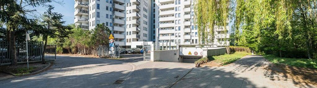 Wygodne mieszkanie w apartamentowcu