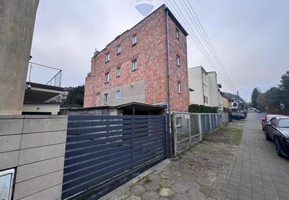 Duży dom - 3 lokale ,2 działki ,gdynia mały kack