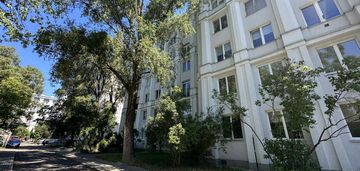 3 pokoje w zadbanej kamiennicy na mokotowie