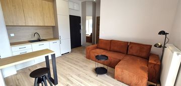 Apartament z balkone, garażem, ogrodzone osiedle