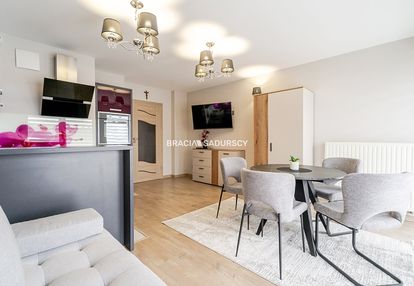 2 pok z dwoma ogródkami ul. dębskiego.