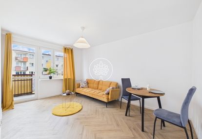 Błonie, 3 pokoje, 3p, balkon, po remoncie