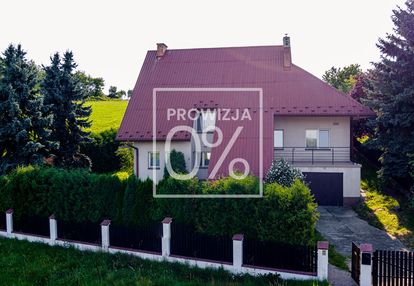 Na sprzedaż  duży dom z ogrodem w wielkiej wsi