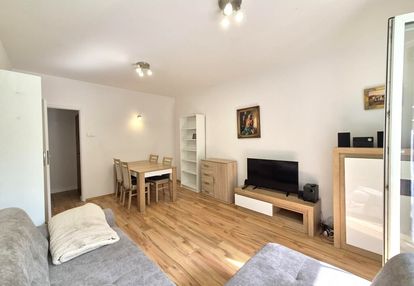 Mieszkanie na wynajem- 3 pokoje, balkon.