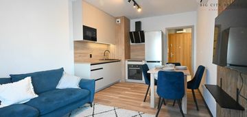 2 pokoje z balkonem i klimatyzacją | jantarowa