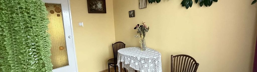 Sprzedam 4-pokojowe mieszkanie w centrum