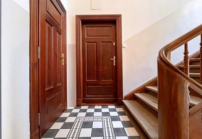 Piękne mieszkanie w kamienicy przy koszykowej