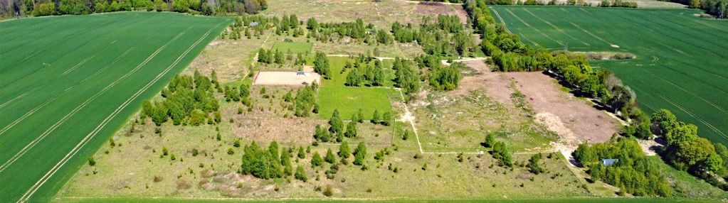 Ostrowin-działki przy lesie nieopodal jeziora.