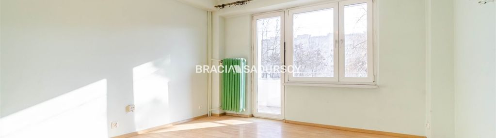 3 pok, 2 łazienki, balkon, 1 piętro, możliwy garaż