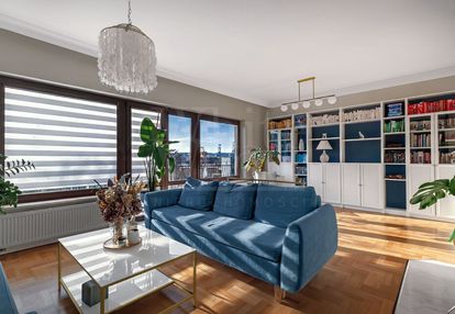 Przestronne 4 pokoje z dużym balkonem, 2 łazienki.