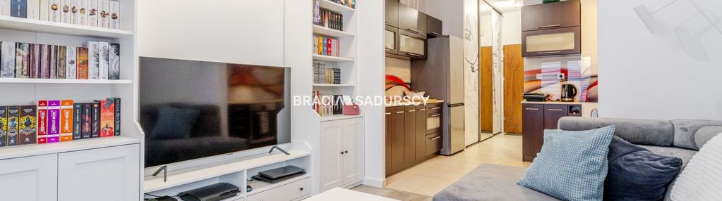 Przestronne i dobrze doświetlone / klimatyzacja