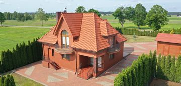 Urokliwy dom gotowy do zamieszkania