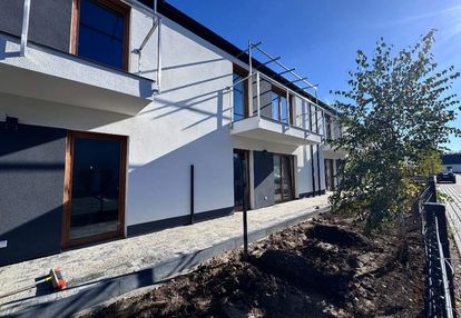 Okno w kuchni, balkon, 4 pok., rolety, antresola