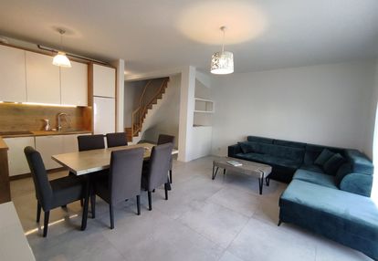 Nowoczesny dom w zabudowie szeregowej - zalasewo