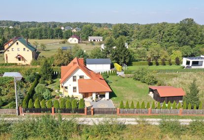 Klimatyczny dom w pobliżu rzeki
