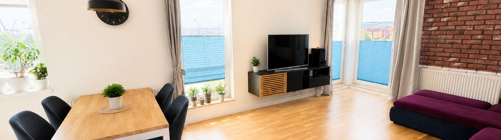 72m2, 3 pokoje, balkon, hala garażowa