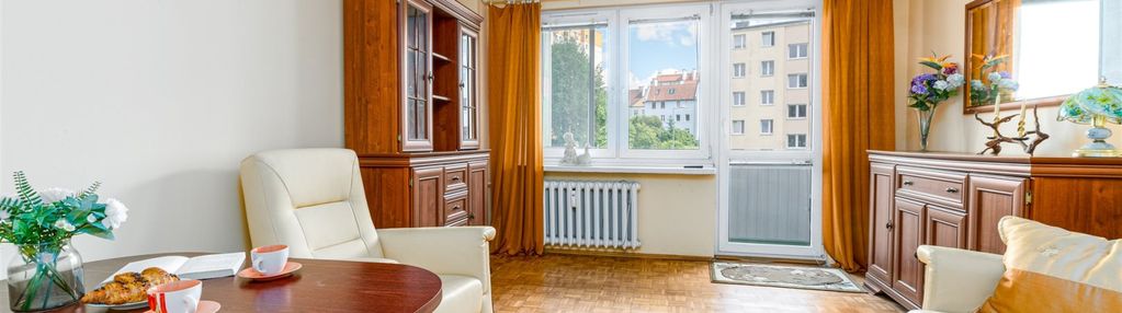 Dwa pokoje z loggią - 1 piętro / małeckiego