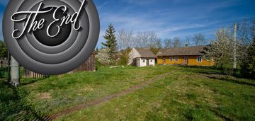 Drewniany dom w rudy rysie.