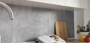 Nowe ładne mieszkanie sypialnią i balkonem