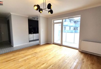 Elegancki apartament 2 pokoje, balkon, komórka