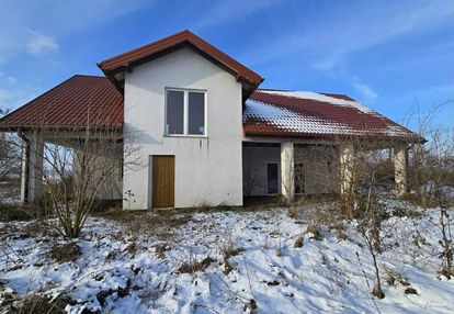 Dom z dużą działką blisko 1ha