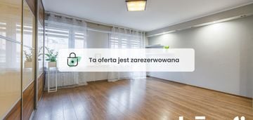 Mieszkanie na parterze z 3 pokojami i balkonem