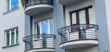 84m w stylowej przedwojennej kamienicy w centrum