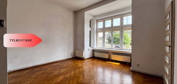 * ustawna kawalerka 36,7m2 z dużą kuchnią