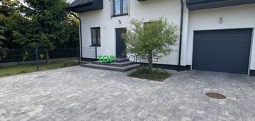 Elegancki 4-pokojowy segment skrajny