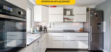 Dom z klimatem do odświeżenia na pięknej działce !