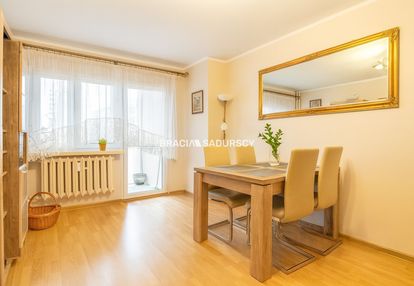 Przytulne 2 pok z osobną kuchnią os. oświecenia.