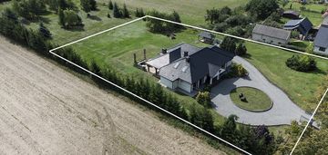 Wyjątkowy dom na dużej działce w pełni umeblowany