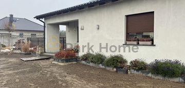 Ładny parterowy dom na działce 1000 m2