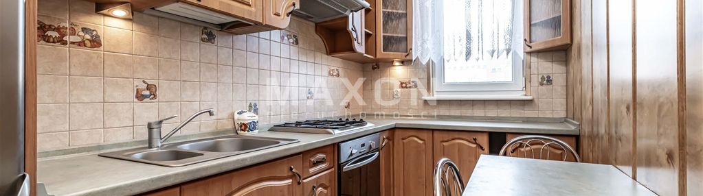 3 pokojowe mieszkanie, oddzielna kuchnia, balkon