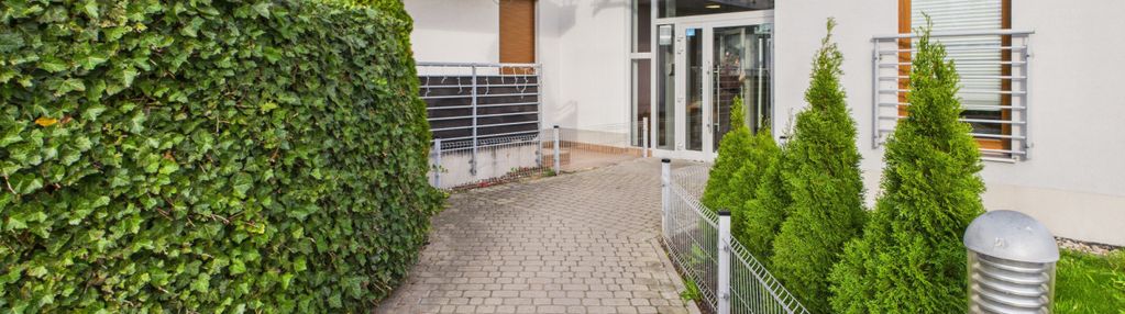 Komfort i spokój, mieszkanie z garażem i piwnicą