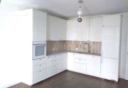 Wysoki standard| 2 miejsca postojowe| komórka lok.