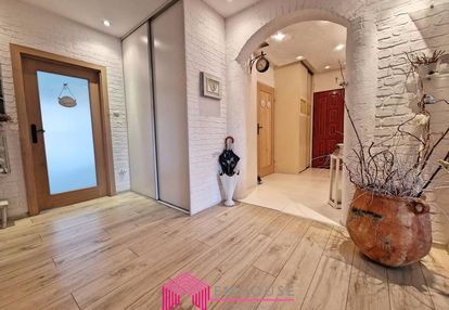 Duże 3 pokojowe mieszkanie w centrum miasta